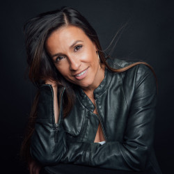 Elodie Oliveira